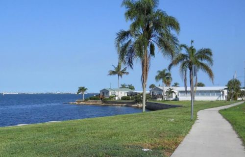 view of Briny Breezes town in Florida